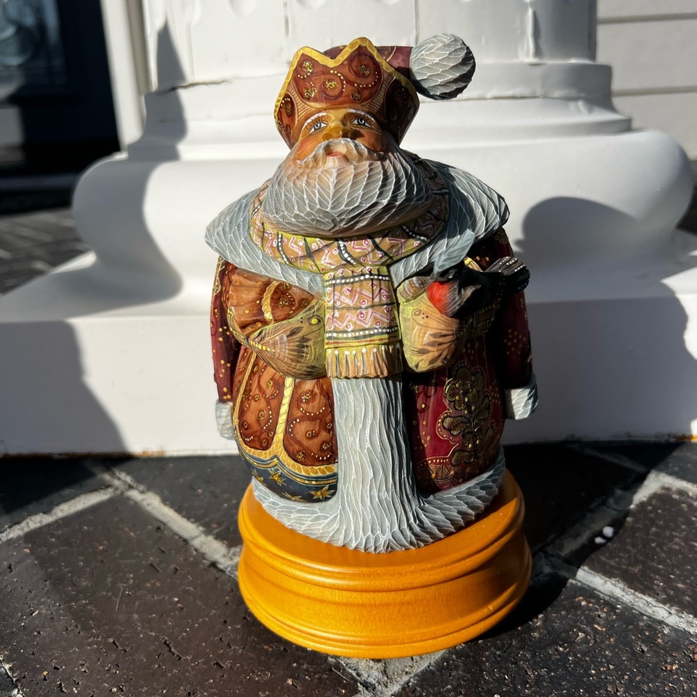 Vintage Limited Edition G. DeBrekht Musical Carved 2002 Friendship Santa